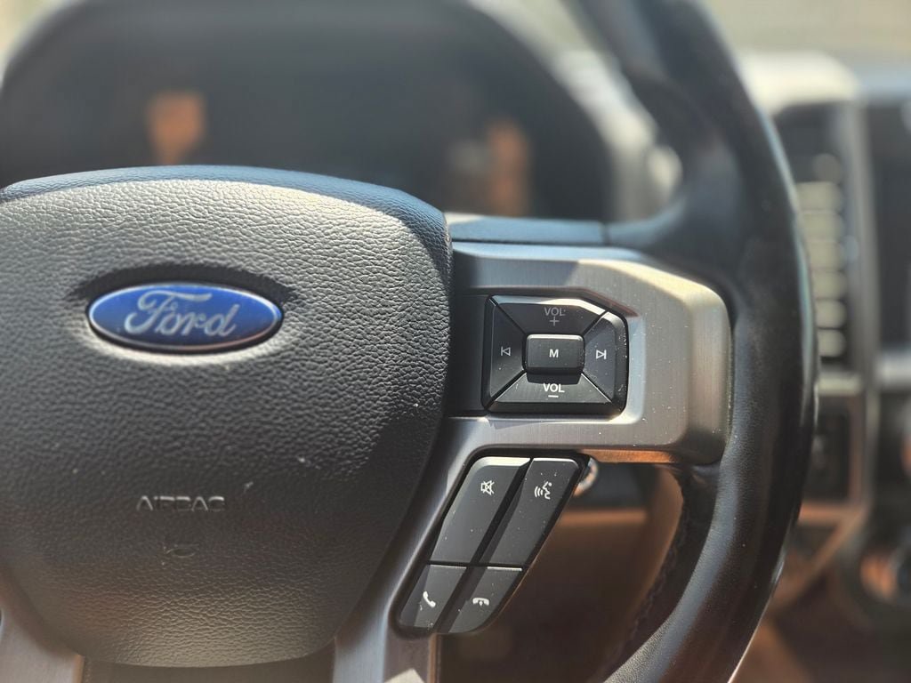 Used 2019 Ford F150 Platinum w/ Equipment Group 701A Luxury AWD/4WD image 18