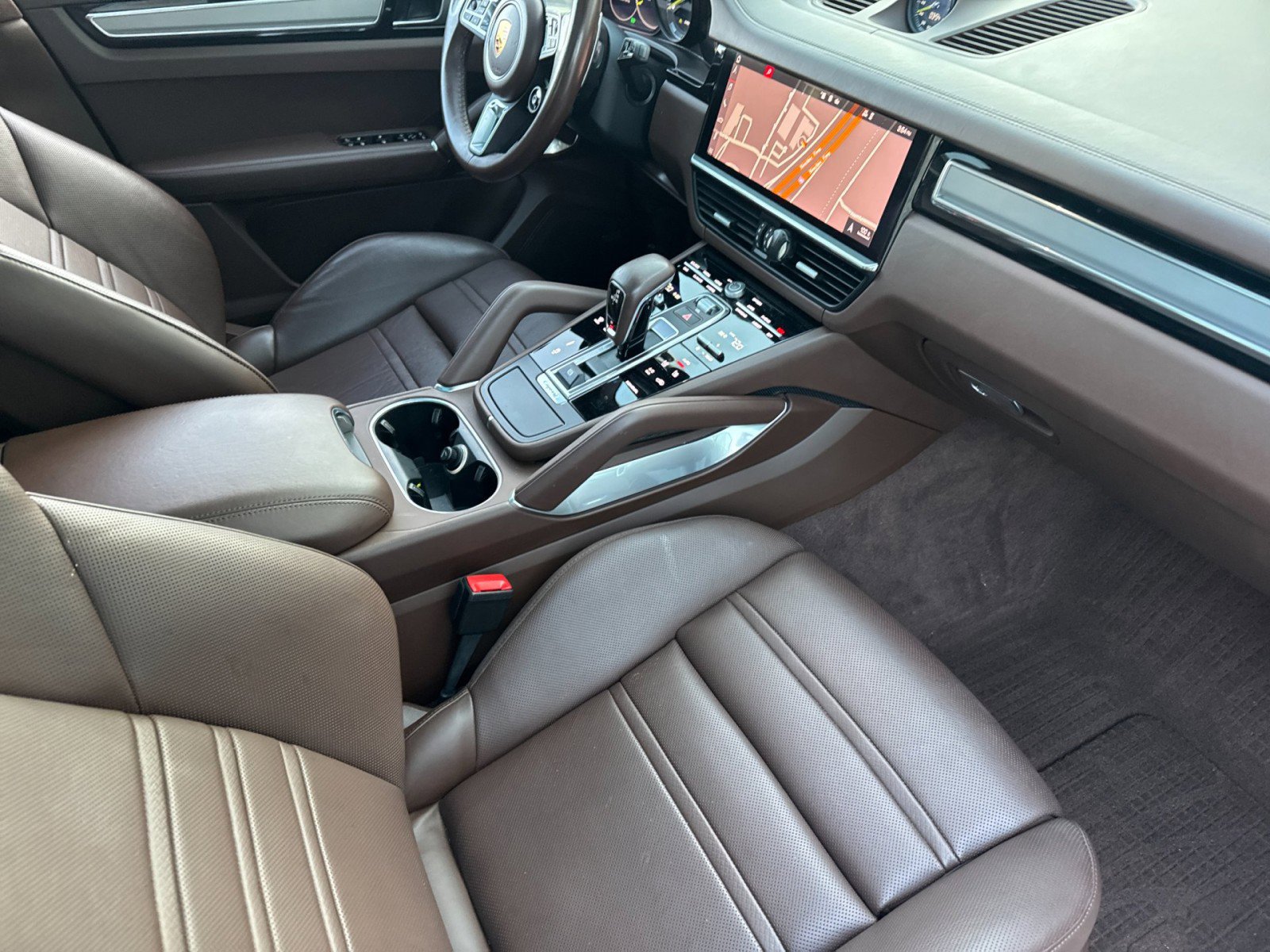 Used 2021 Porsche Cayenne Turbo S image 16