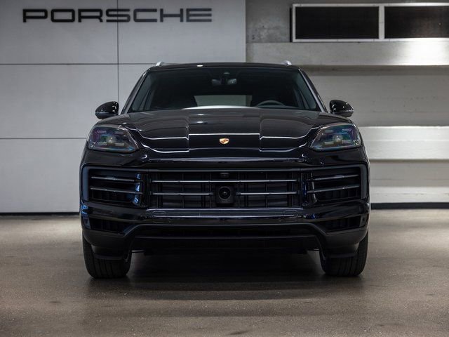 Certified 2025 Porsche Cayenne image 8