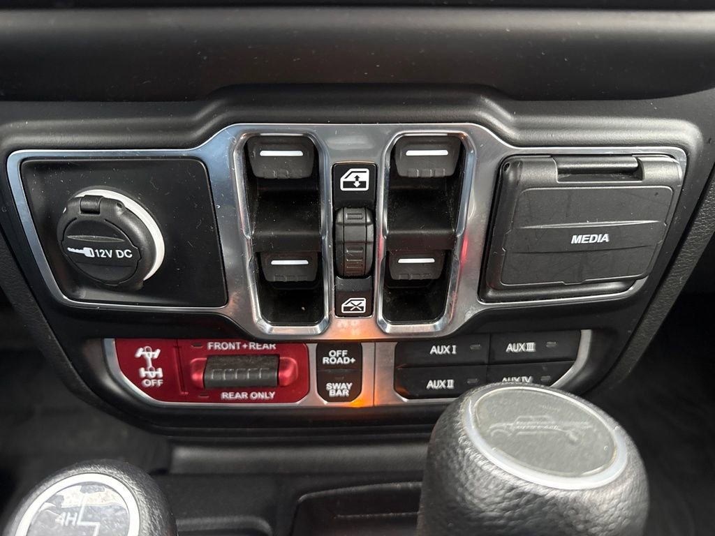 Used 2023 Jeep Gladiator Rubicon w/ Cold Weather Group image 22