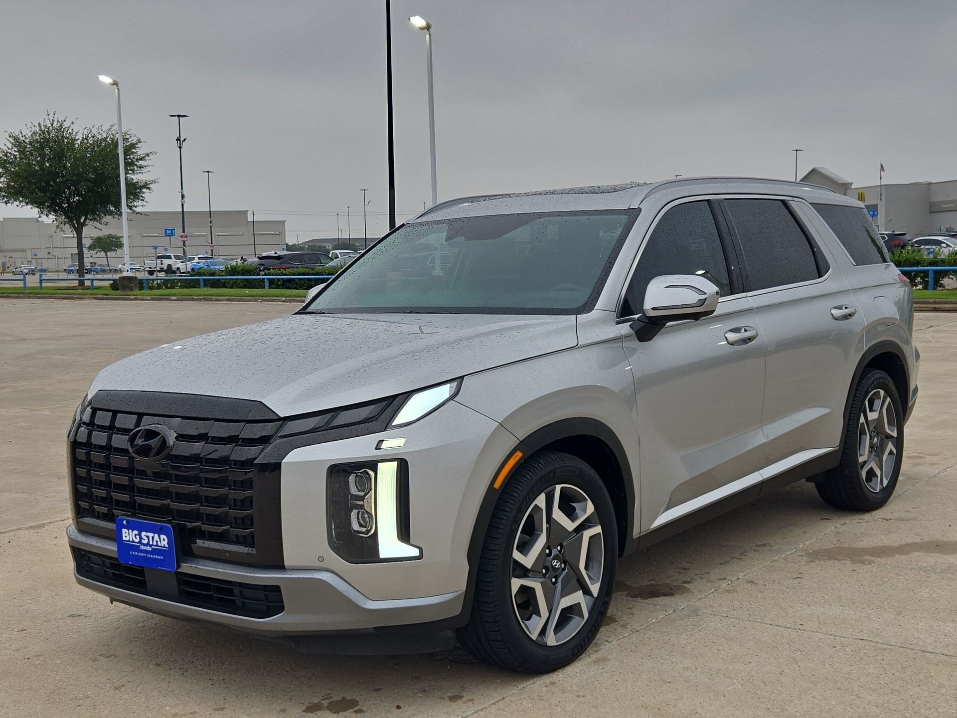 Used 2024 Hyundai Palisade Limited FWD image 9