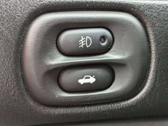 Used 2002 Chevrolet Corvette Convertible w/ Preferred Equipment Group2 image 9