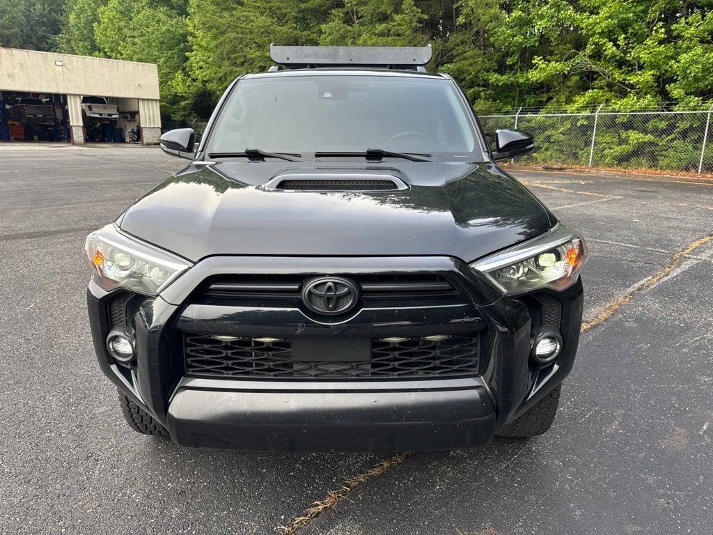Used 2021 Toyota 4Runner Venture w/ Moonroof Package AWD/4WD image 2