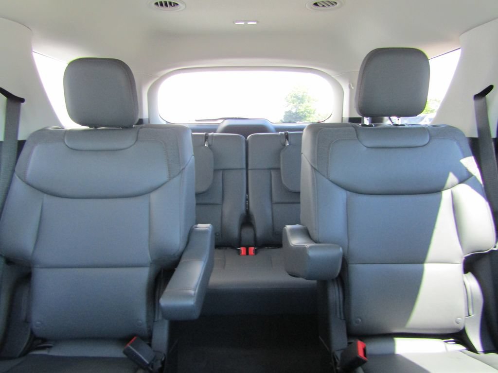 New 2026 Ford Explorer Active w/ Active Comfort Package AWD/4WD image 23