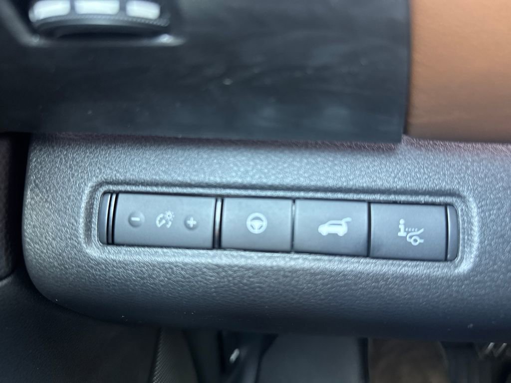 Used 2026 Nissan Pathfinder Platinum AWD/4WD image 47
