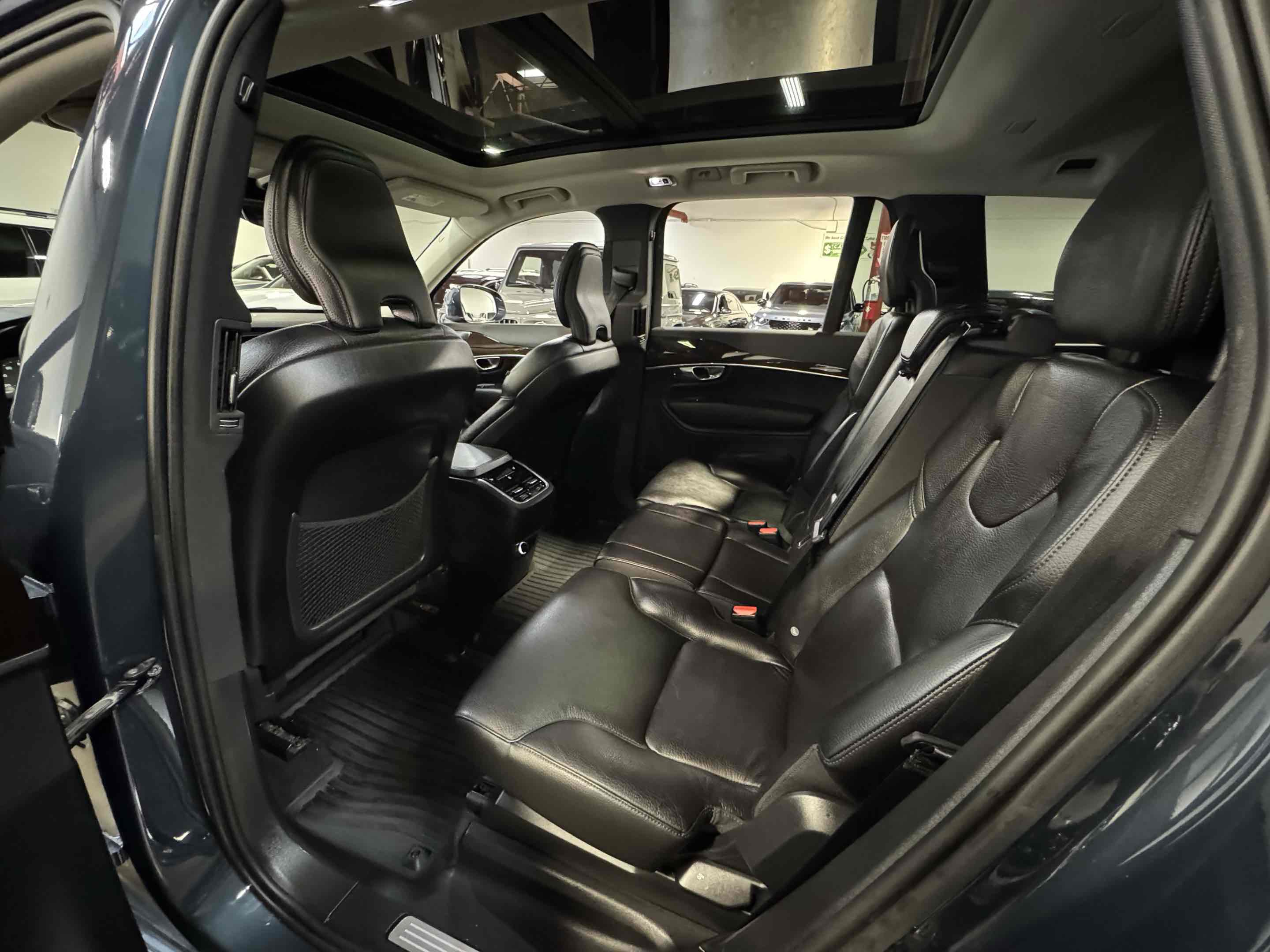 Used 2019 Volvo XC90 T6 Momentum w/ Advanced Package image 46