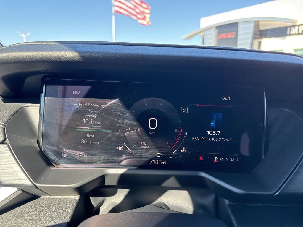 Used 2025 GMC Acadia Elevation image 25