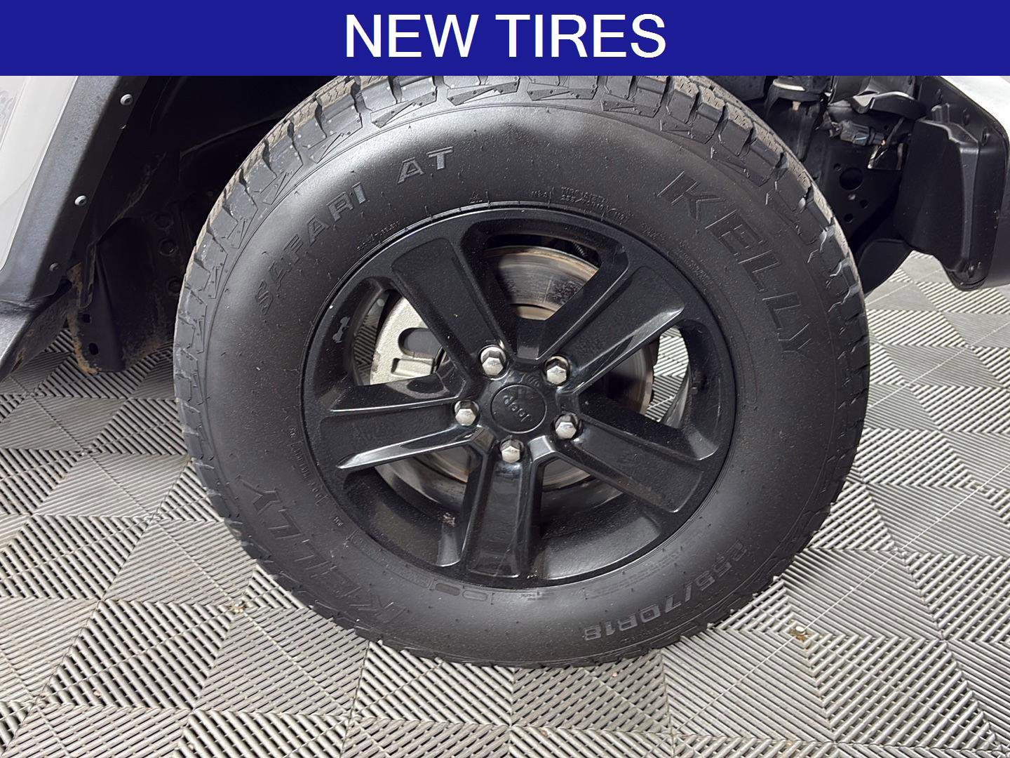 Used 2023 Jeep Wrangler Unlimited Sahara image 13