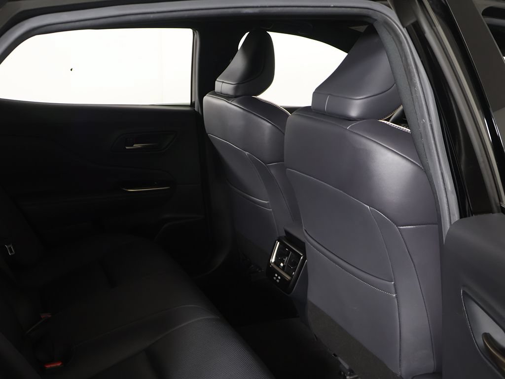 Used 2025 Toyota Crown AWD/4WD image 27