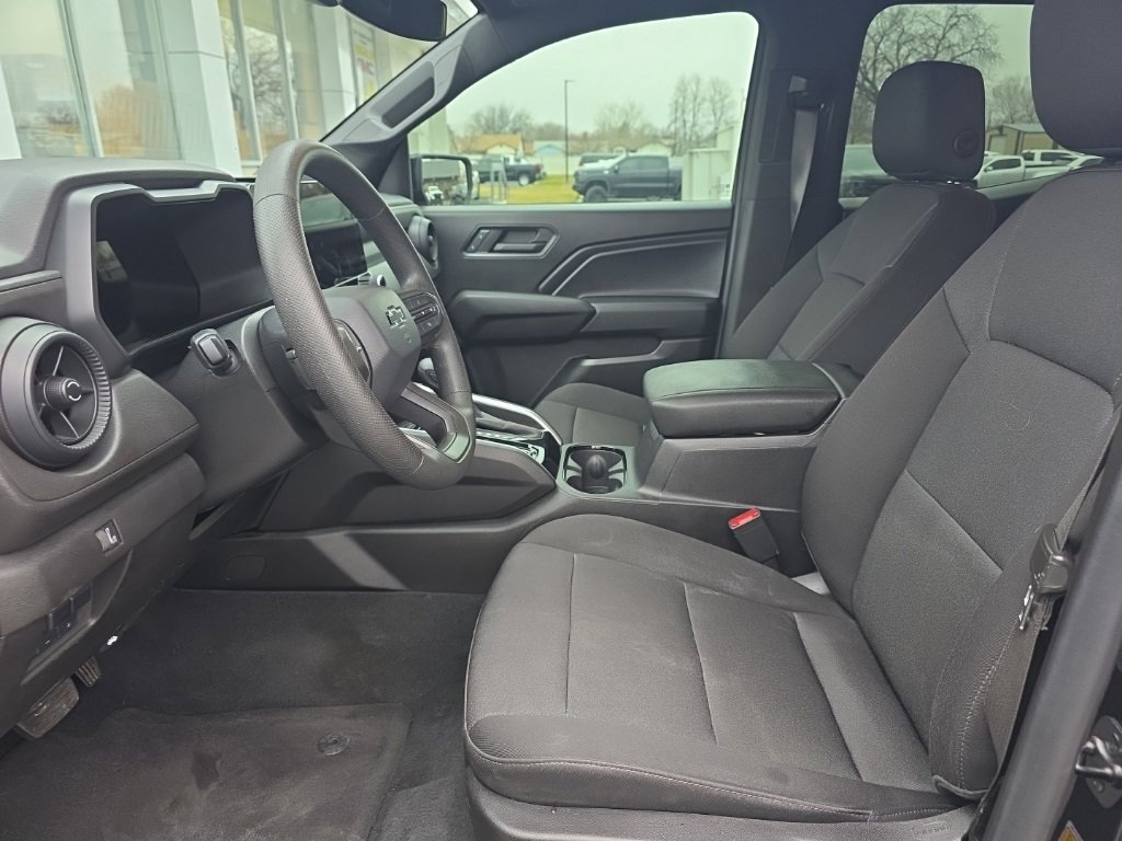 Used 2024 Chevrolet Colorado Trail Boss w/ Technology Package image 7