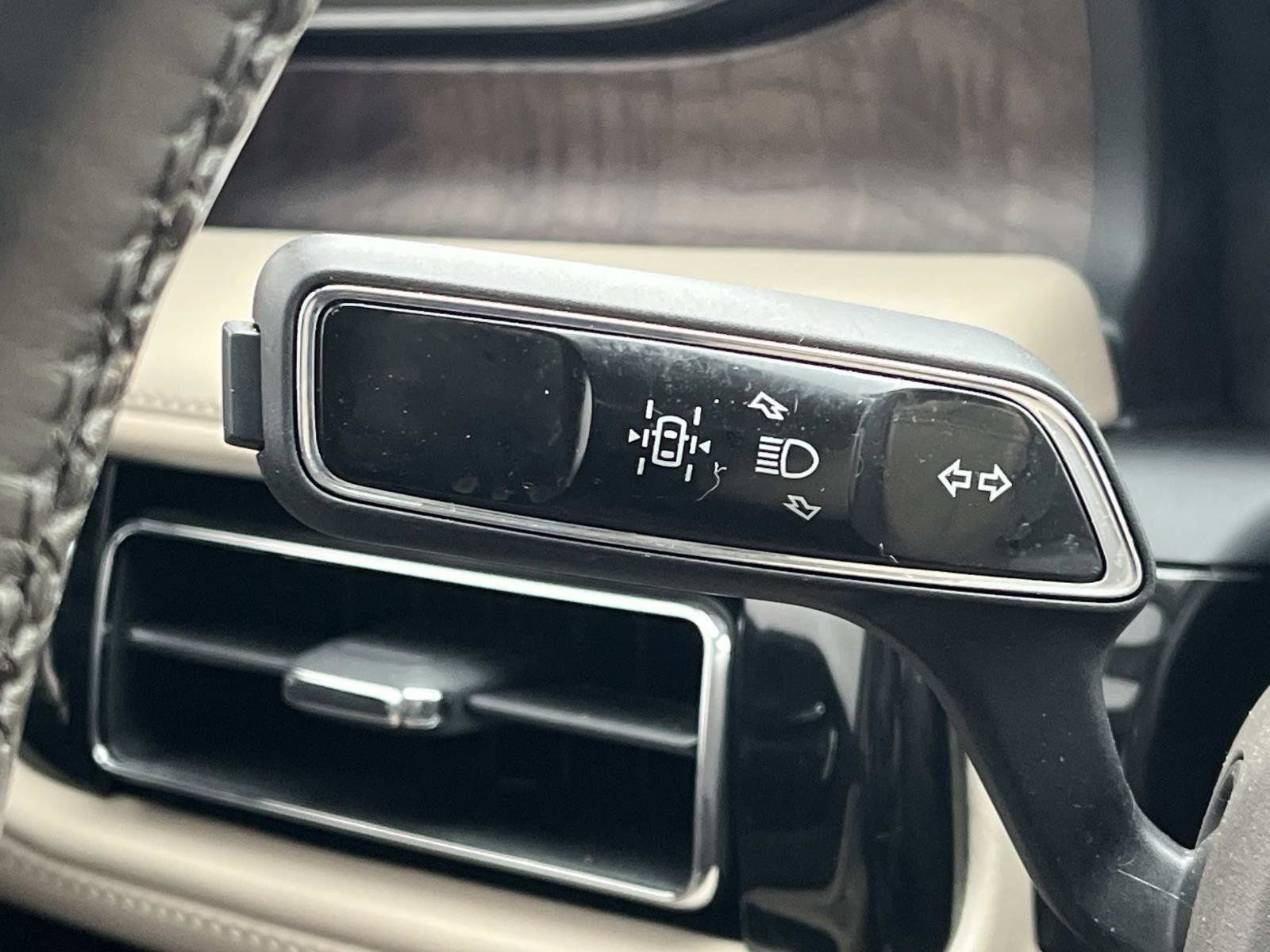 Used 2020 Lincoln Aviator Reserve w/ Elements Package Plus image 33