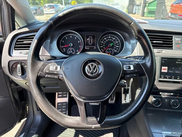 Used 2017 Volkswagen Golf Alltrack S AWD/4WD image 11