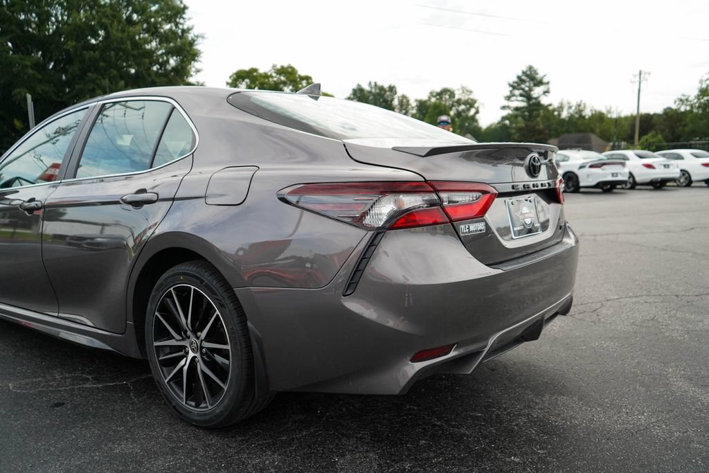 Used 2024 Toyota Camry SE FWD image 20