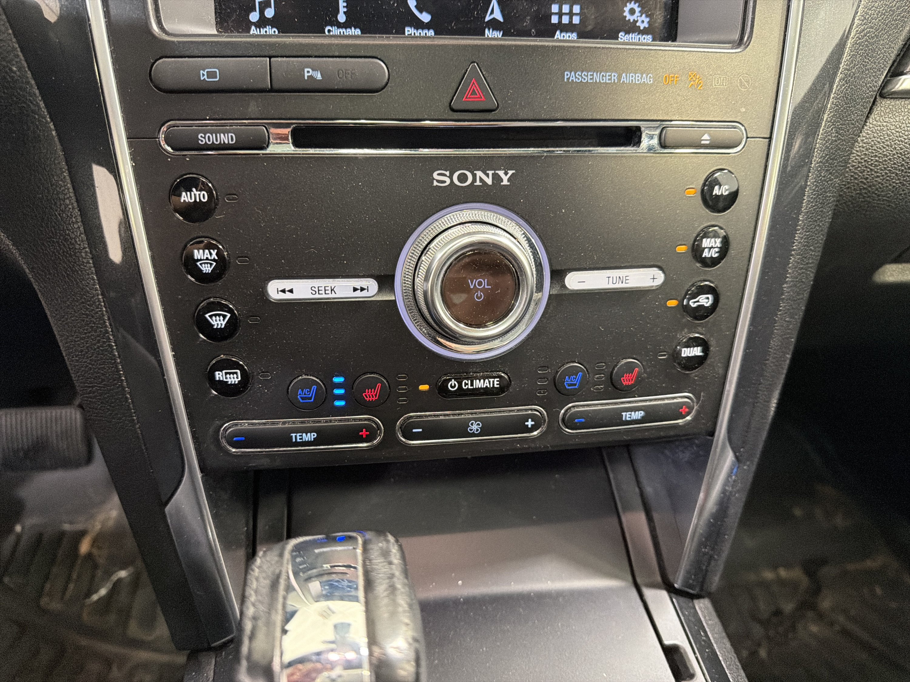 Used 2018 Ford Explorer Sport w/ Equipment Group 401A AWD/4WD image 18