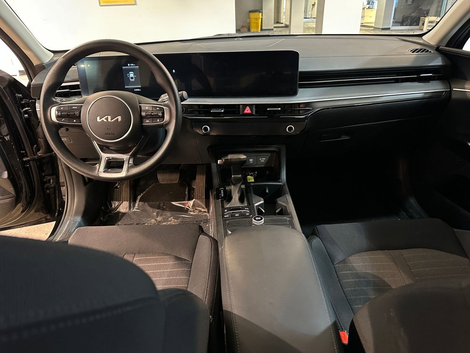 Used 2025 Kia K5 LXS image 32