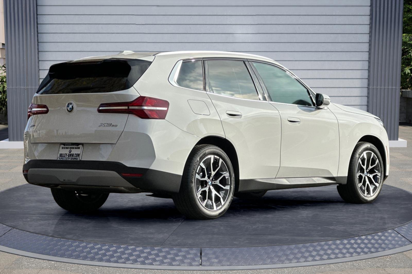 New 2026 BMW X3 xDrive30 w/ Convenience Package image 4