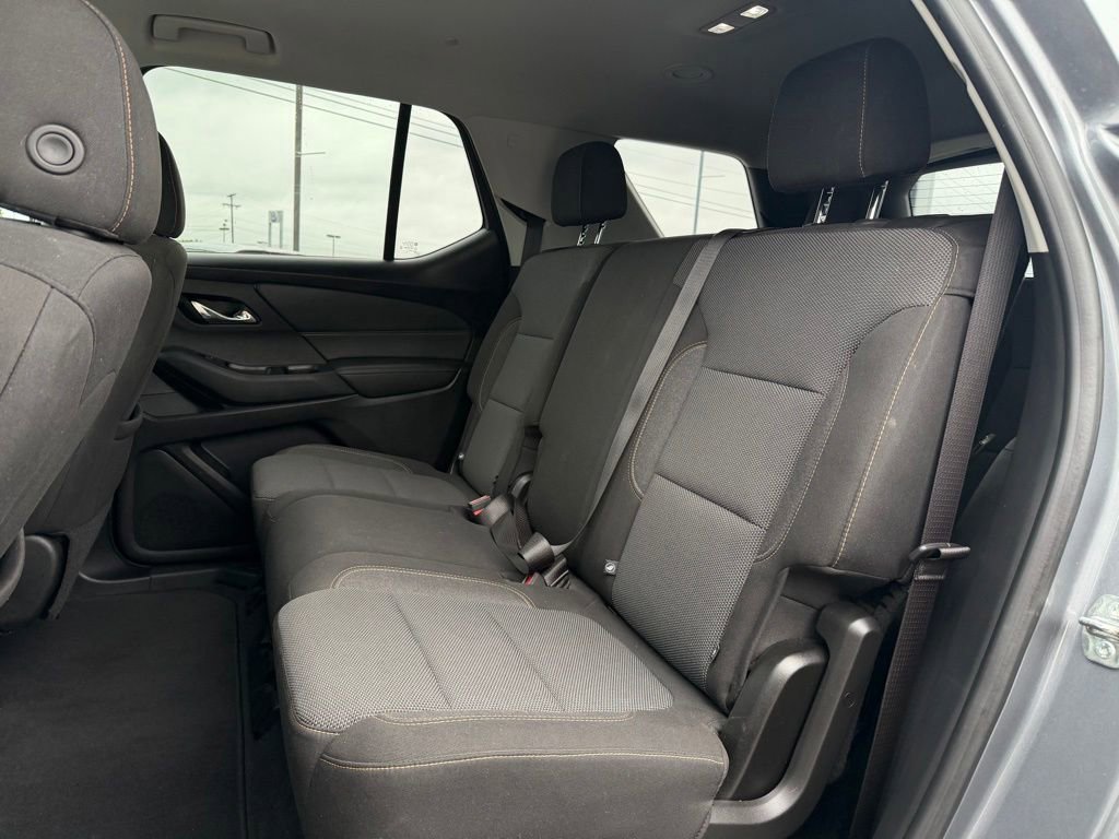 Used 2021 Chevrolet Traverse LS FWD image 24