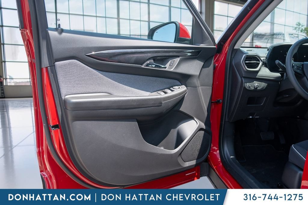 New 2026 Chevrolet TrailBlazer LT w/ Driver Confidence Package FWD image 12