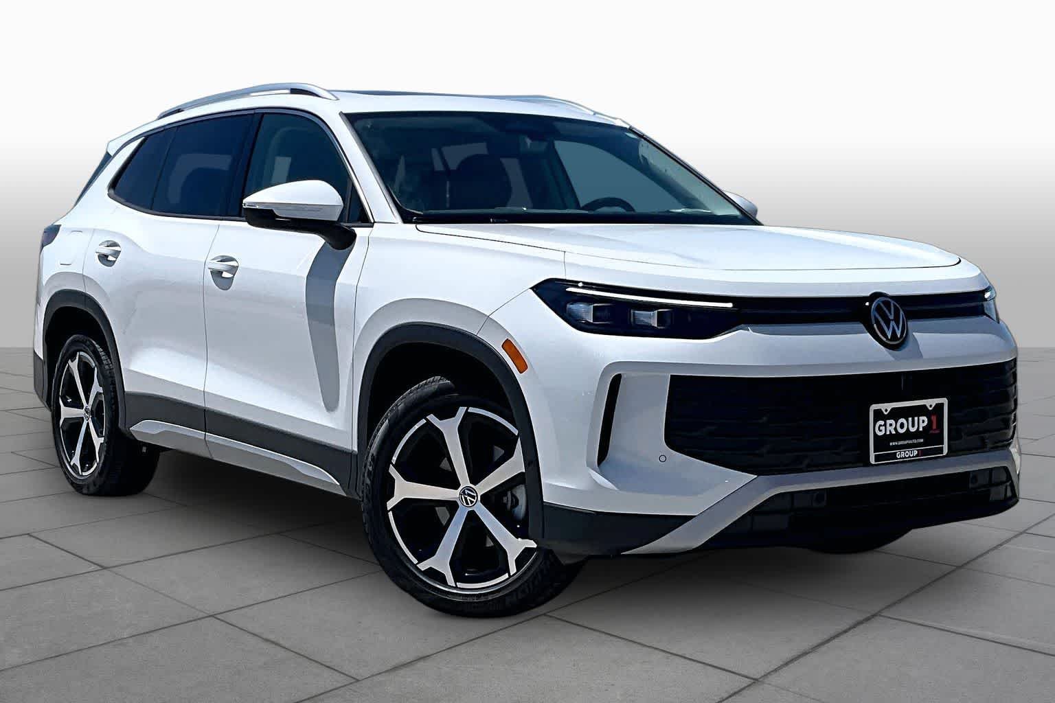 New 2026 Volkswagen Tiguan SE FWD video 2