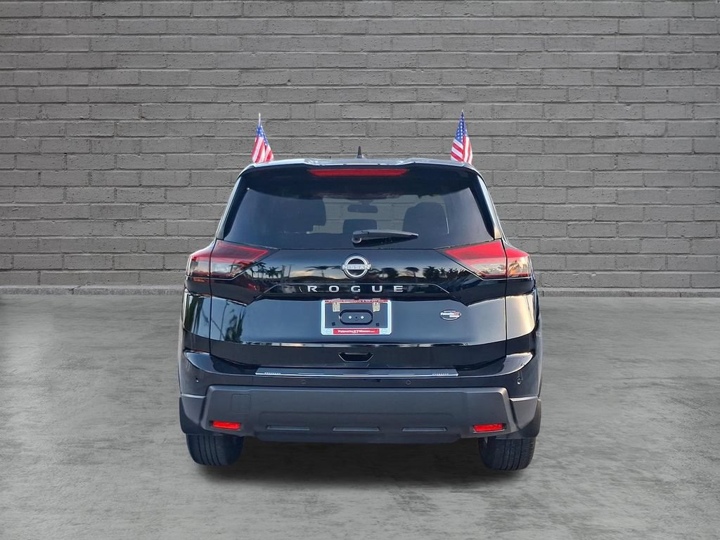 Used 2026 Nissan Rogue SV FWD image 11
