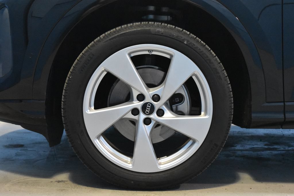 Certified 2025 Audi Q5 Premium Plus w/ Premium Plus AWD/4WD image 22