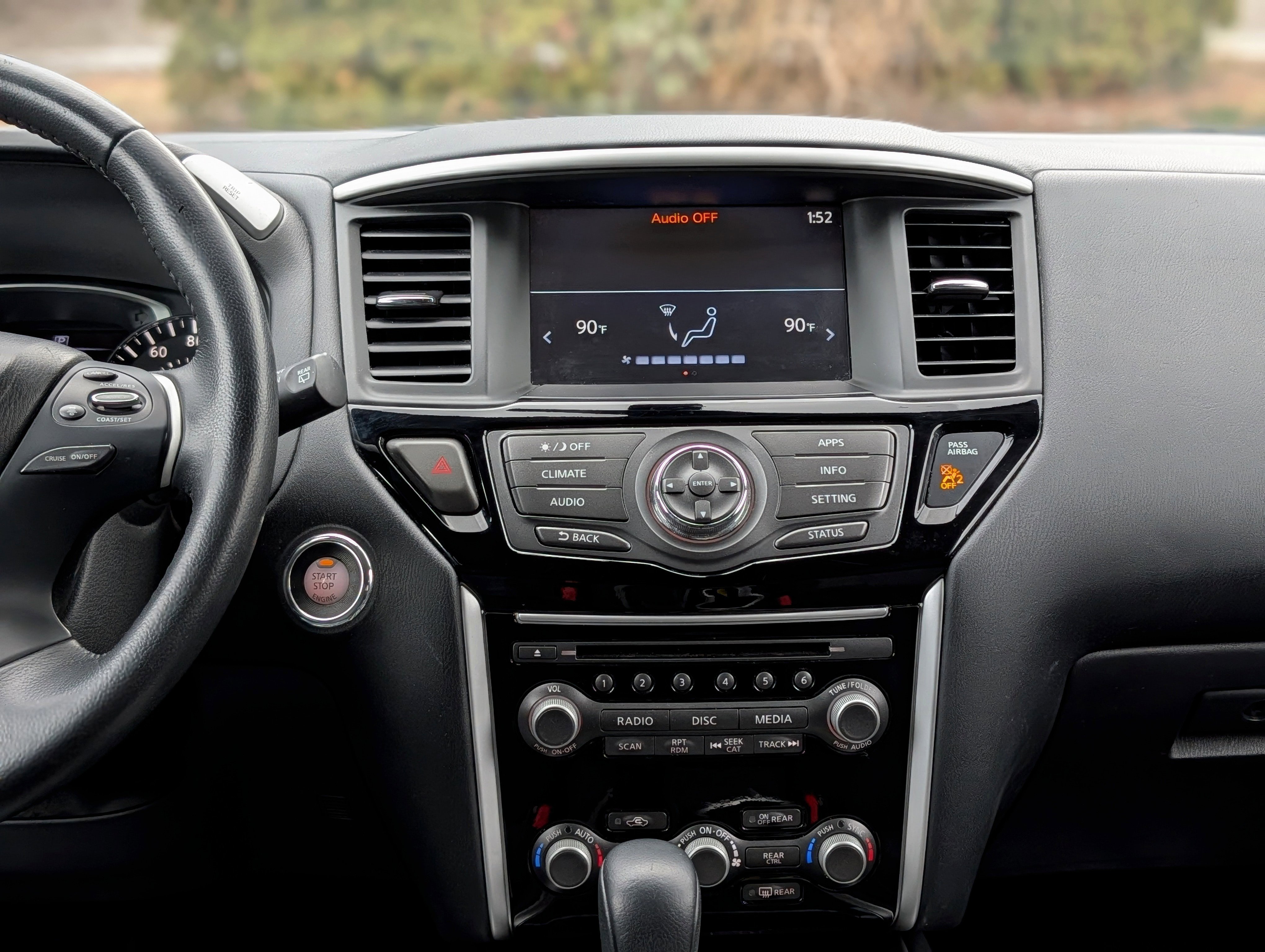 Used 2019 Nissan Pathfinder SV image 15