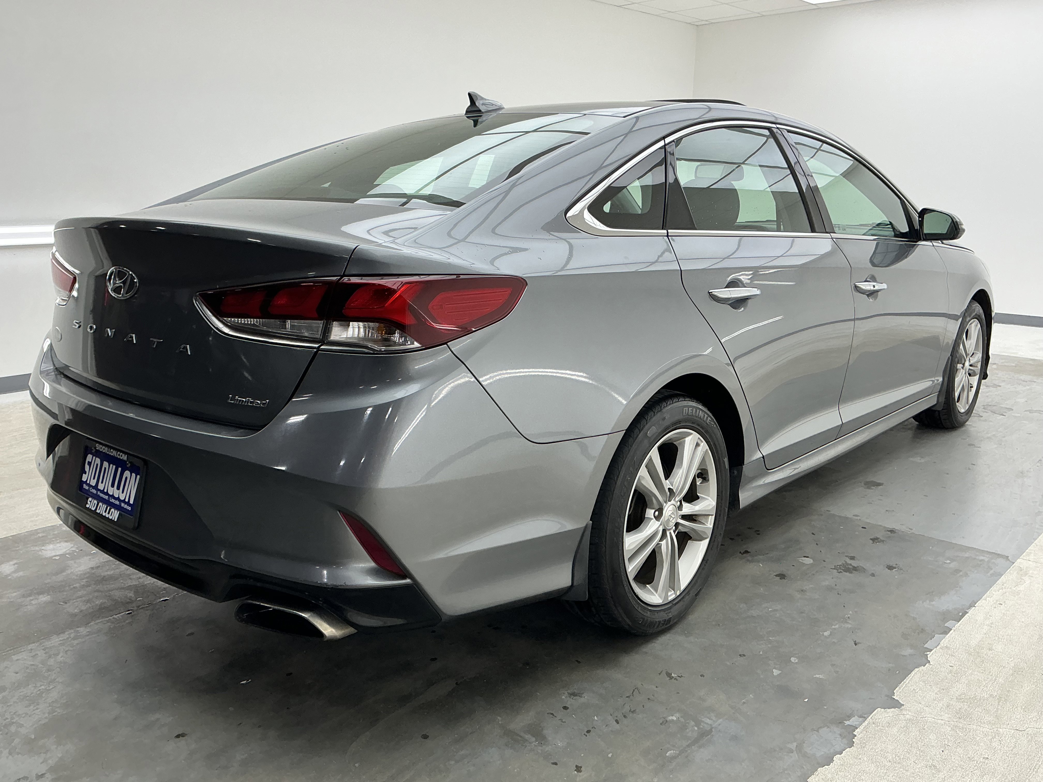 Used 2018 Hyundai Sonata Limited image 4