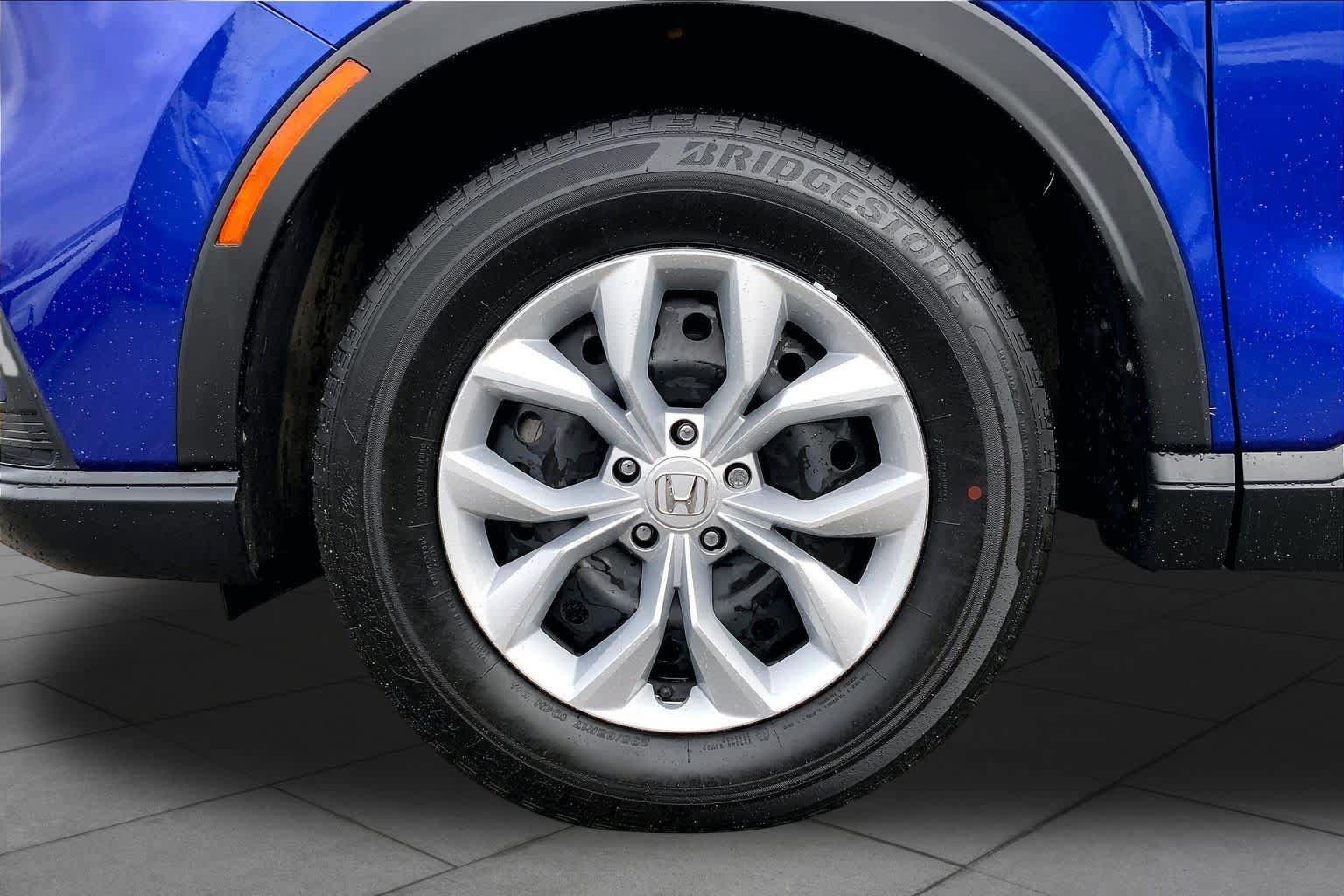 Used 2024 Honda CR-V LX image 11