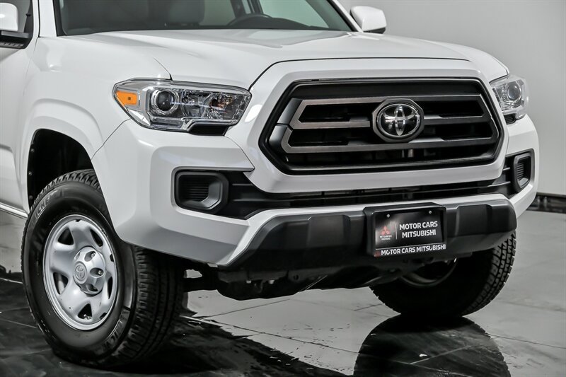 Used 2022 Toyota Tacoma SR AWD/4WD image 2