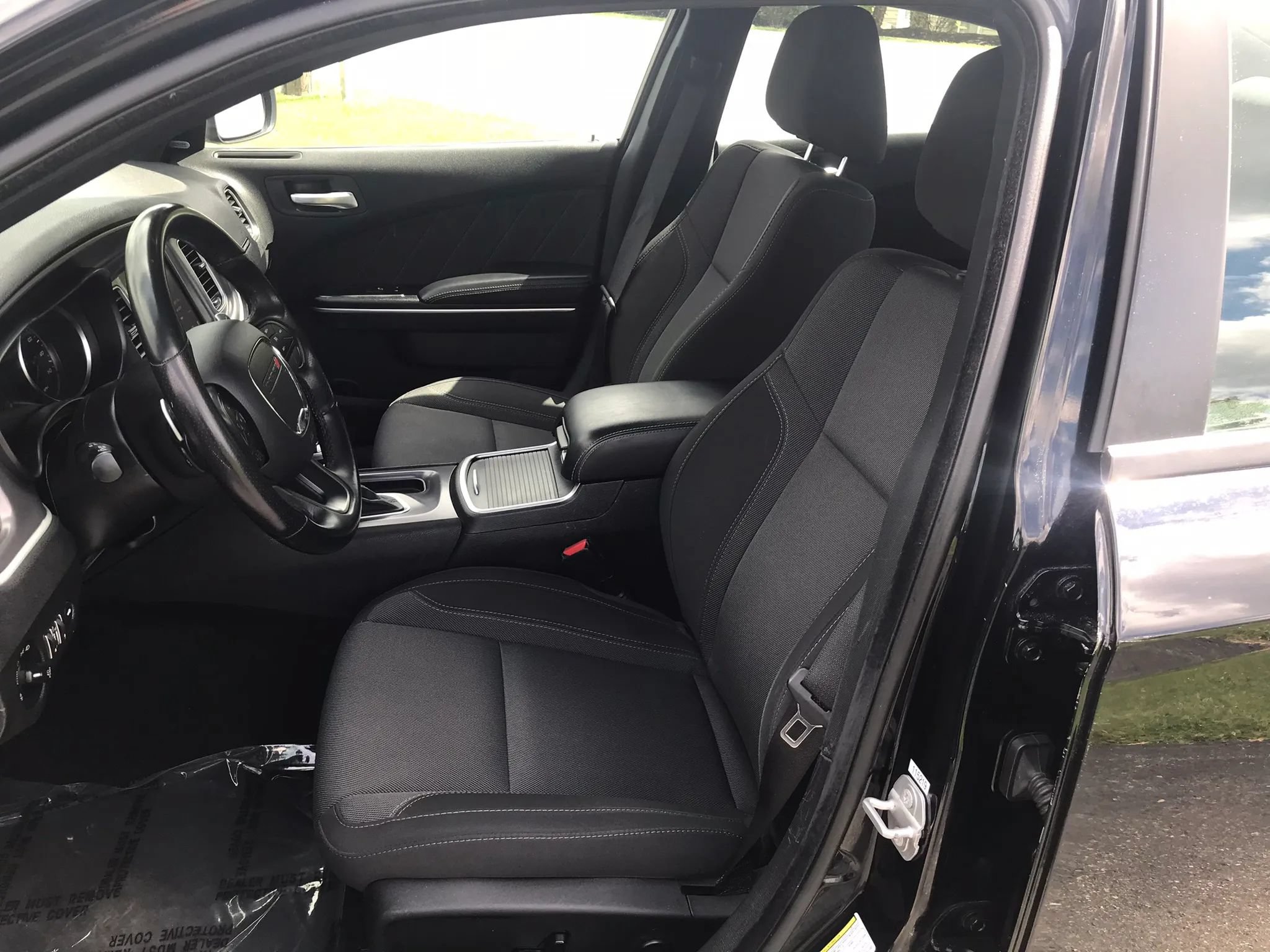Used 2019 Dodge Charger SXT AWD/4WD image 2