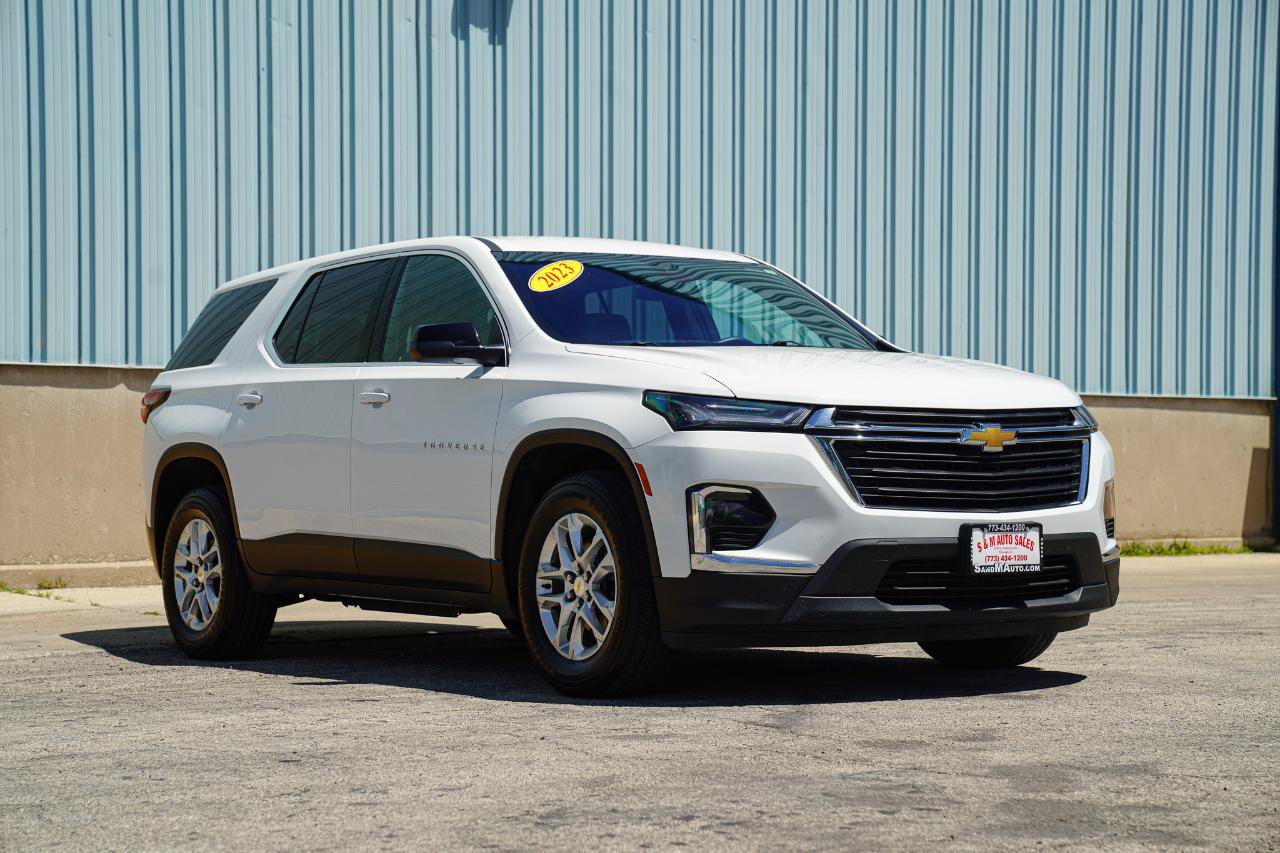 Used 2023 Chevrolet Traverse LS AWD/4WD image 8