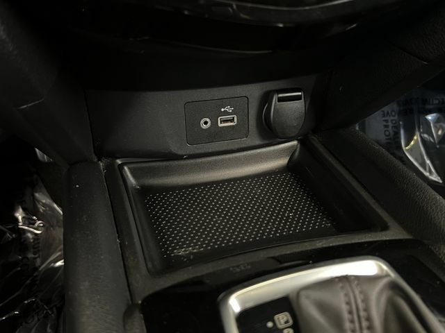 Used 2018 Nissan Rogue S AWD/4WD image 24