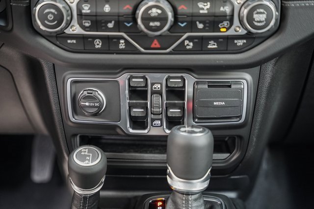 New 2025 Jeep Wrangler Sahara image 27