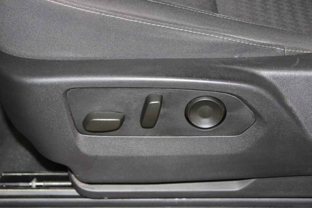 Used 2024 Chevrolet Silverado 1500 LT image 18