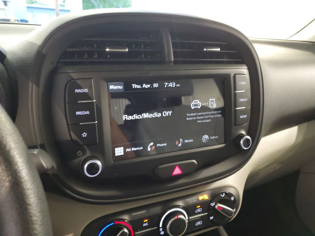 Certified 2025 Kia Soul LX FWD image 27