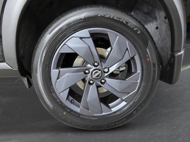 New 2026 Nissan Rogue SV image 10