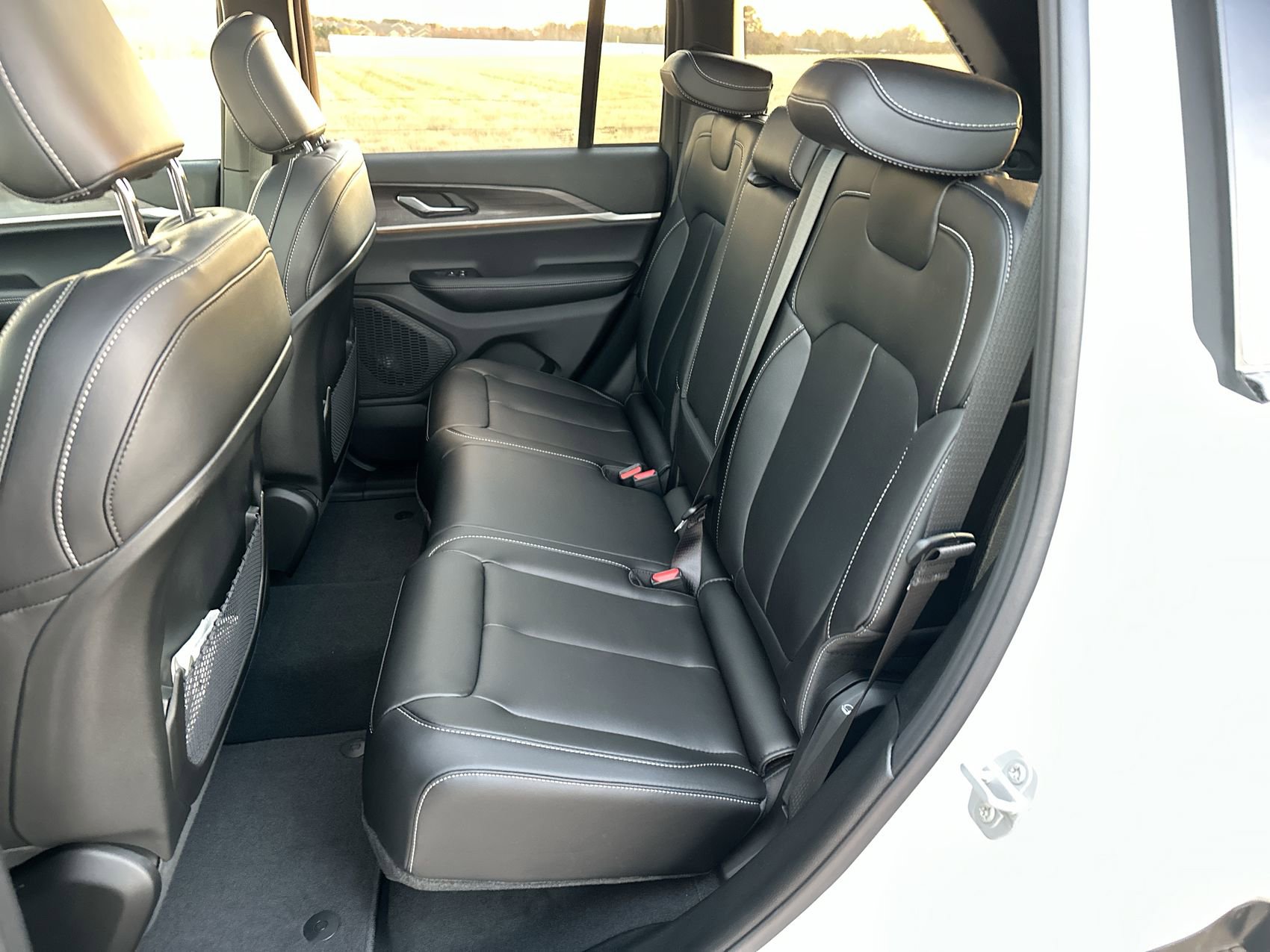 New 2025 Jeep Grand Cherokee Limited w/ Black Appearance Package RWD image 22