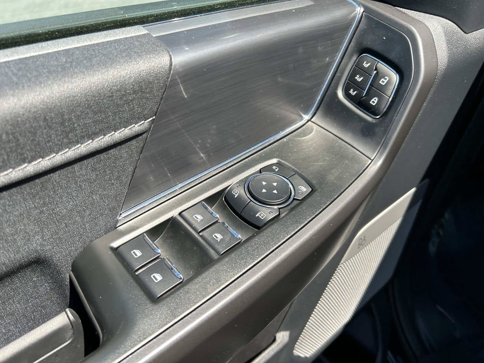 Used 2025 Ford F150 Lariat AWD/4WD image 15