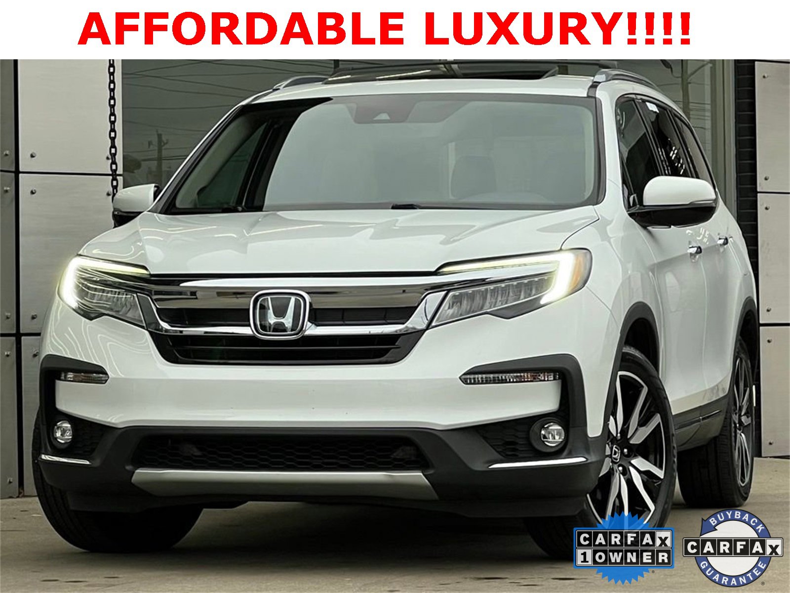 Used 2020 Honda Pilot Touring image 1
