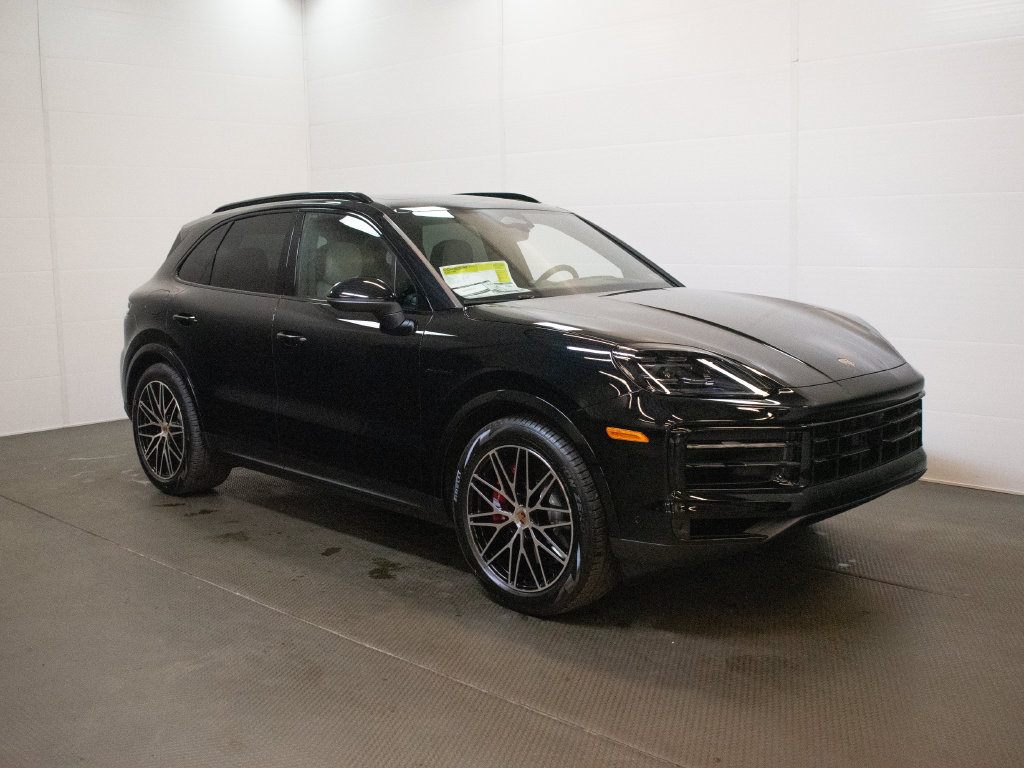 New 2026 Porsche Cayenne S AWD/4WD image 8
