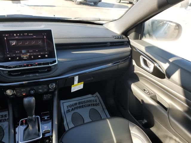New 2026 Jeep Compass Limited AWD/4WD image 15