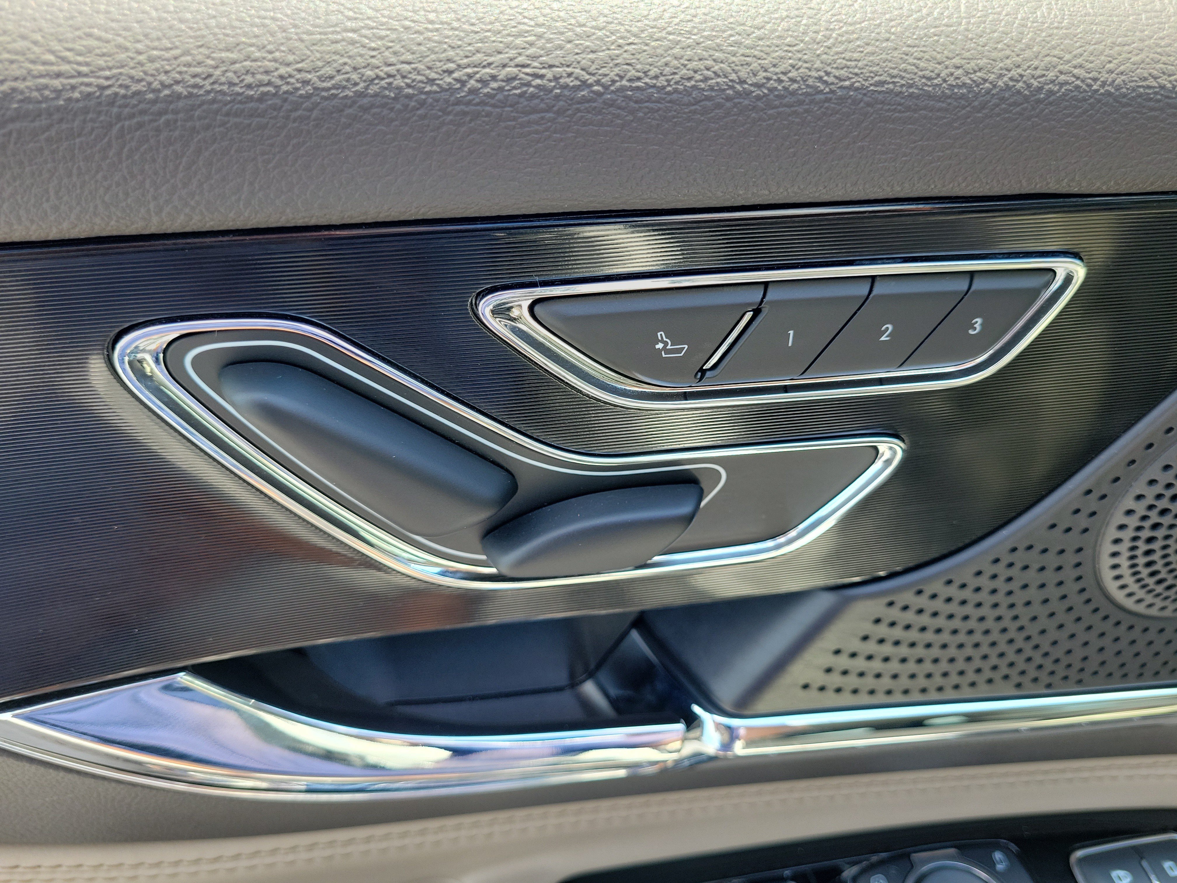 Used 2024 Lincoln Corsair FWD image 12