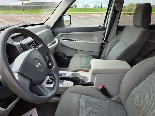 Used 2008 Jeep Liberty Sport w/ Popular Equipment Group AWD/4WD image 10