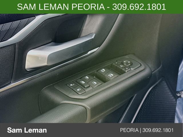 New 2026 RAM 1500 4x4 Crew Cab image 18