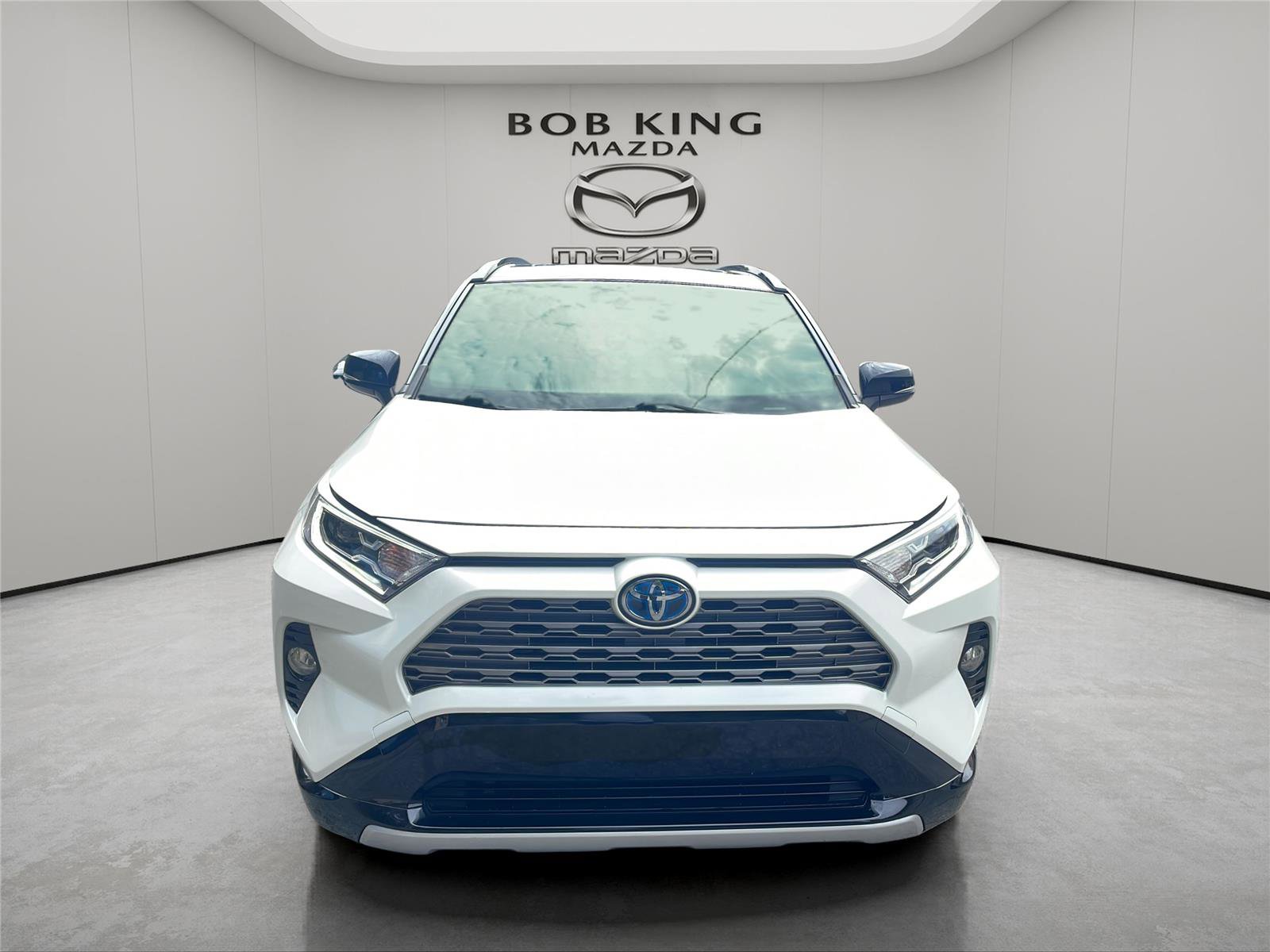 Used 2020 Toyota RAV4 XSE w/ XSE Grade Weather Package image 11