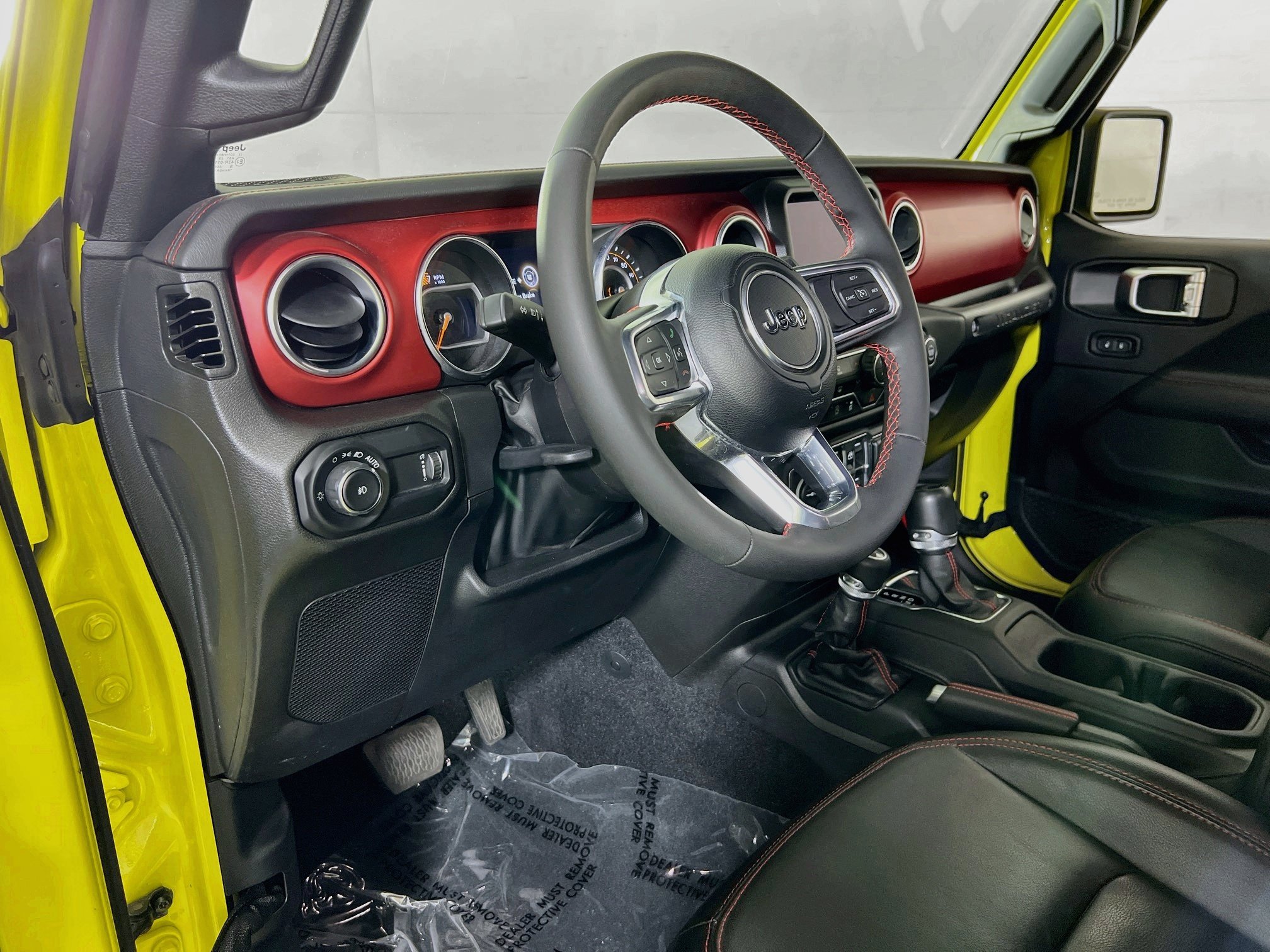 Used 2023 Jeep Wrangler Unlimited Rubicon AWD/4WD image 9