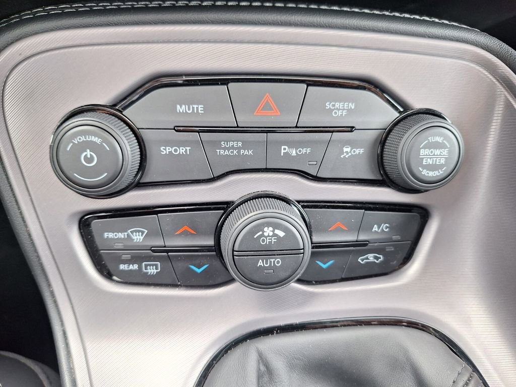Used 2023 Dodge Challenger R/T w/ Plus Package image 16
