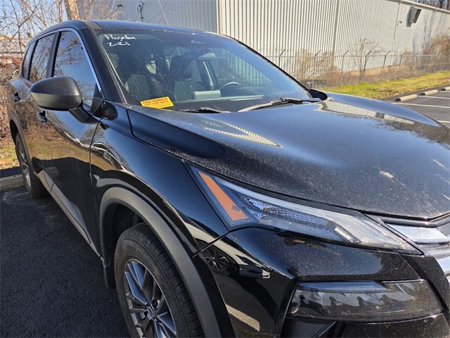 Used 2024 Nissan Rogue S image 8