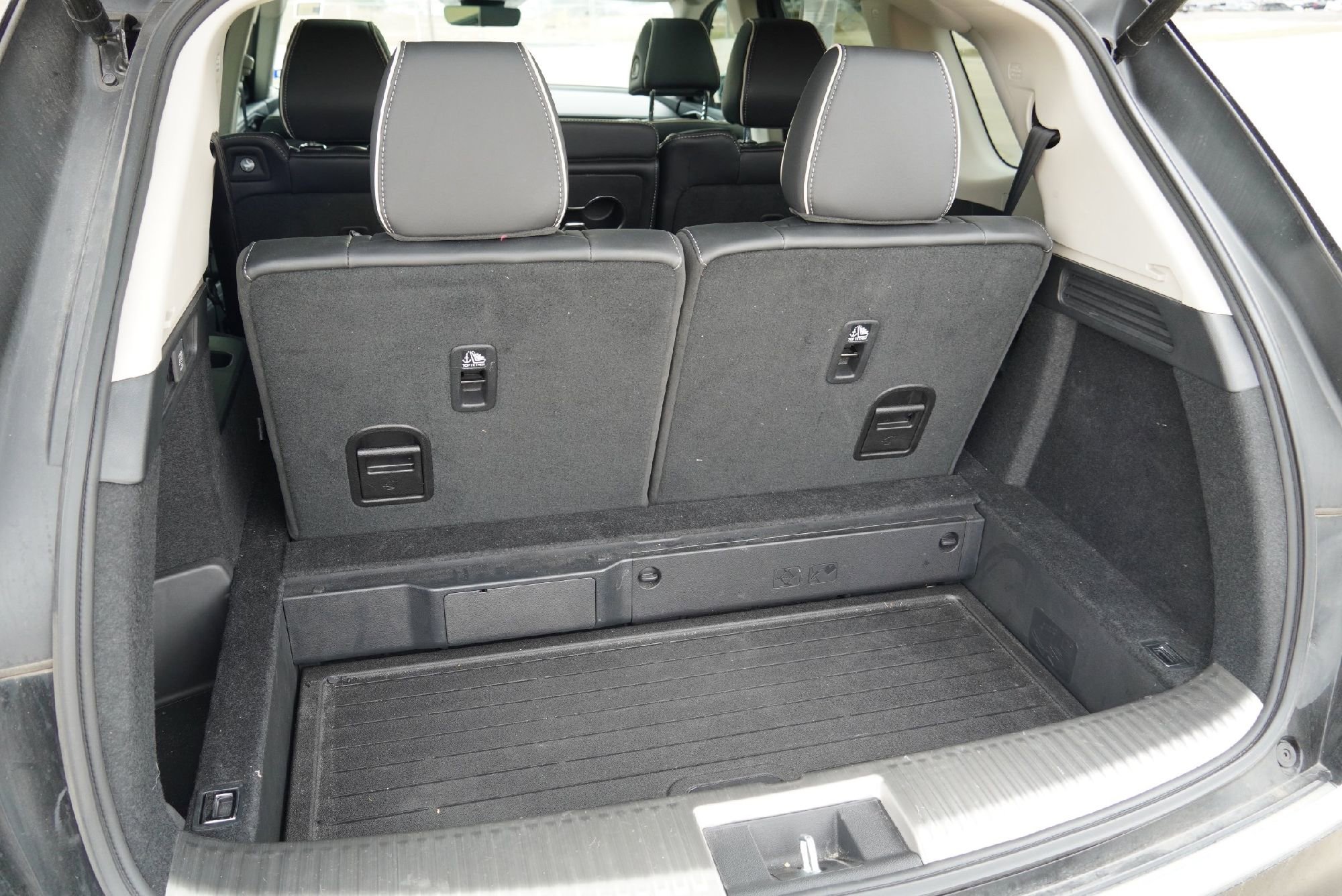 Used 2023 Acura MDX SH-AWD w/ Advance Package image 35