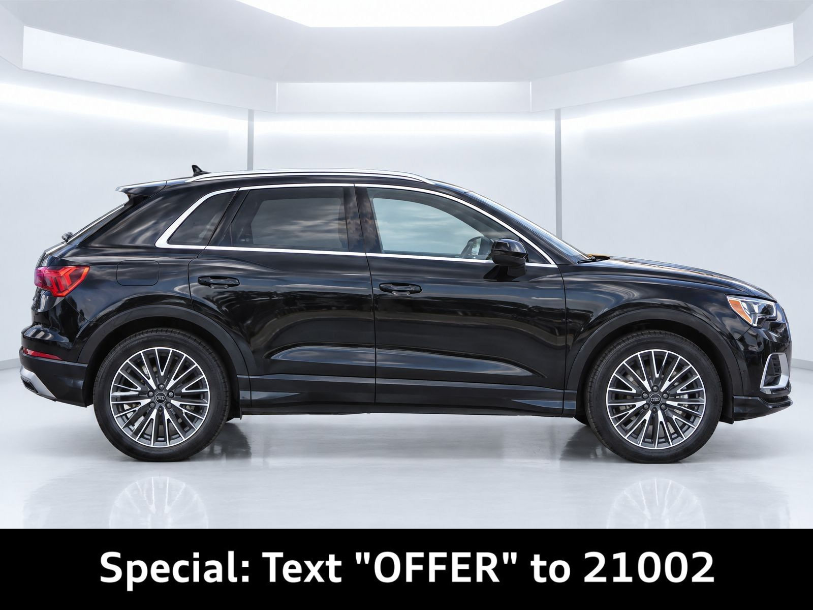 Used 2022 Audi Q3 2.0T Premium AWD/4WD image 3